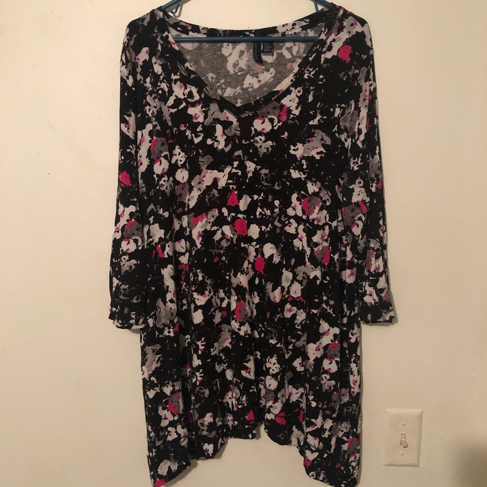 Cynthia Rowley color splash shark bite hem top